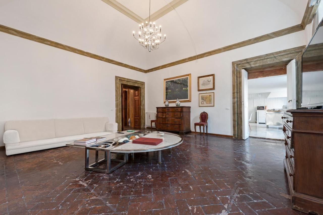 Ancient Palace In Downtown Rome Luaran gambar