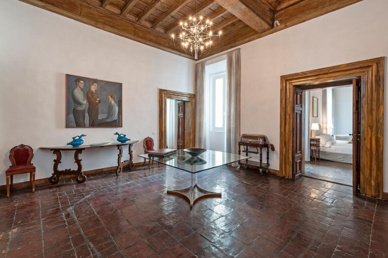 Ancient Palace In Downtown Rome Luaran gambar